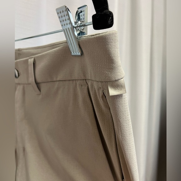 Lululemon Commission Slim-Fit Pant 34" *Ventlight
White Opal | size 34 - Picture 6 of 7